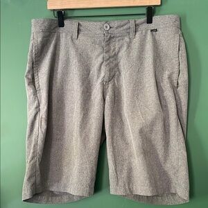 Travis Mathew Grey Men's 34 Golf Shorts Summer Outdoors Active